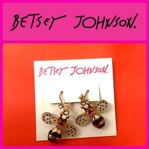 🆕 Betsey Johnson Bee earrings